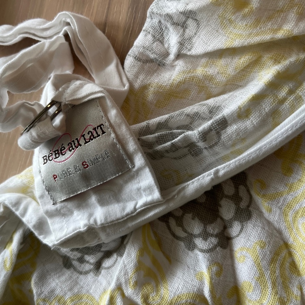 Bebe Au Lait.  Nursing Cover.  Muslin.